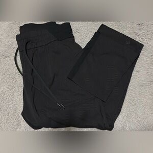 lululemon athletica Black Cropped Ankle Pants